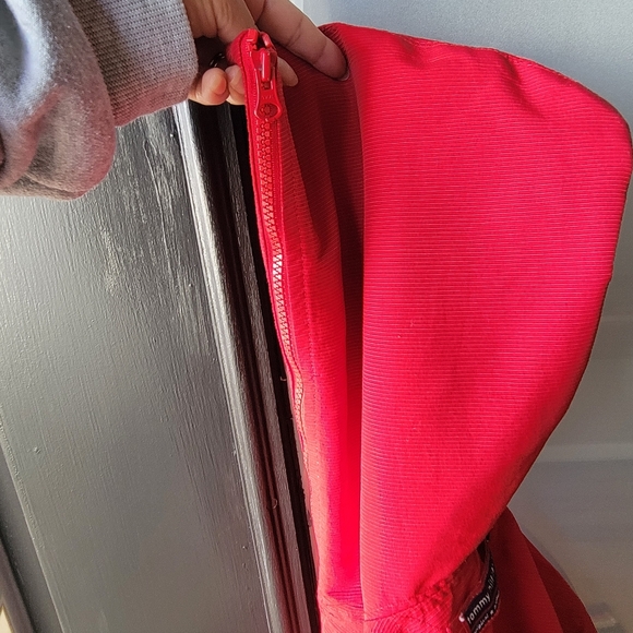 VINTAGE Tommy Hilfiger Tommy 90's/Y2K Red Anorak Jacket Size XS Hooded Zipper - Picture 14 of 16